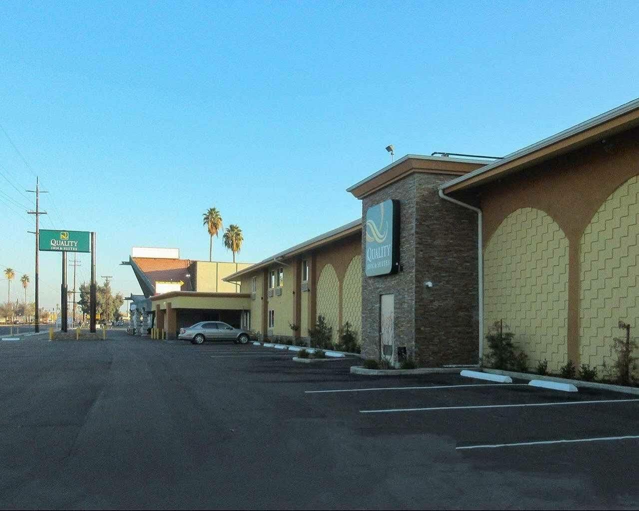 Quality Inn & Suites Near Downtown Bakersfield Exterior photo